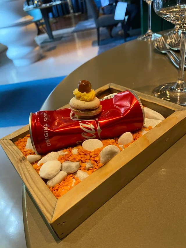 Crazy Food Serving (25 pics)