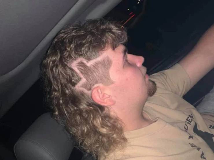 Awful Haircuts (21 pics)