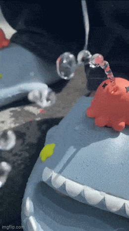 Acid GIFs, September 3 (25 gifs)