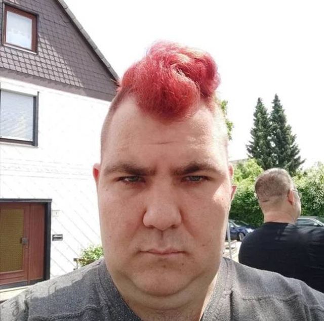 Awful Haircuts (21 pics)