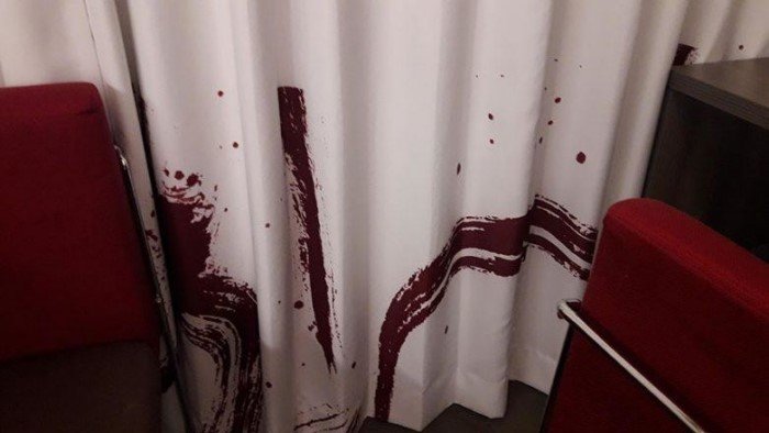 What Is Going On Here? (19 pics)