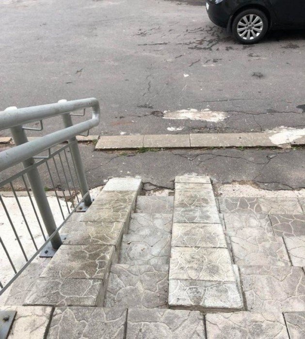 What Is Going On Here? (19 pics)