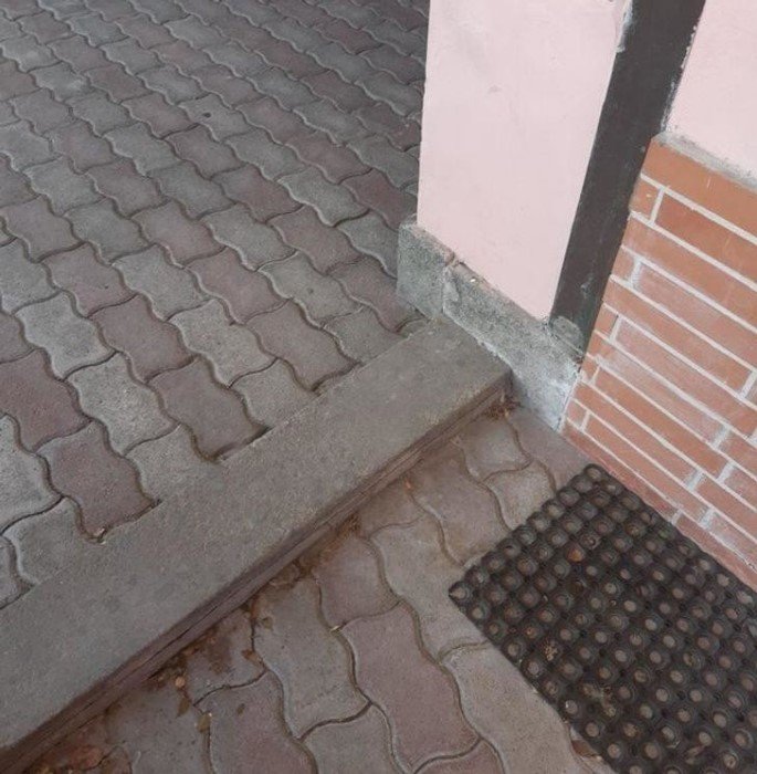 What Is Going On Here? (19 pics)