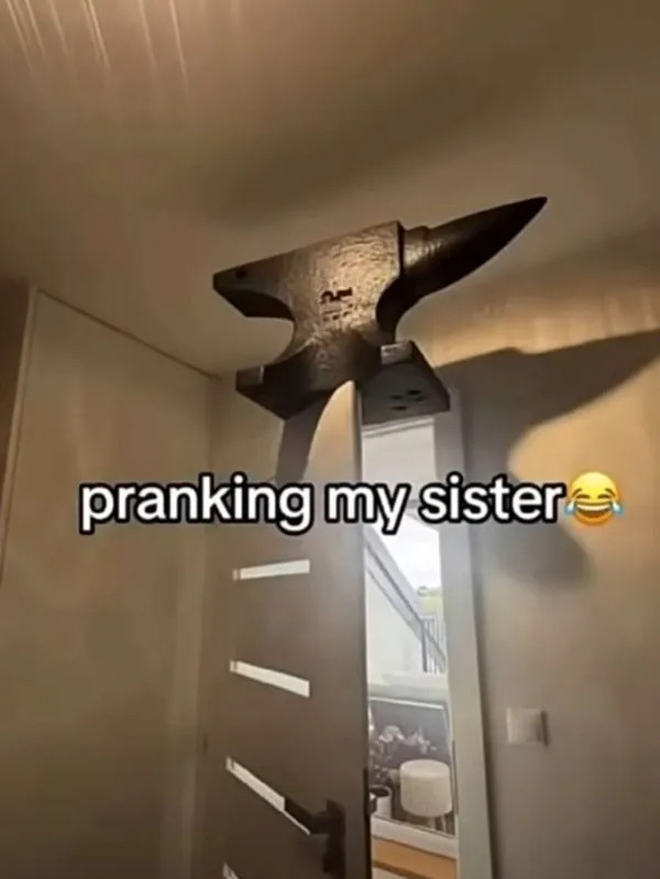 Memes About Siblings (21 pics) Memes About Siblings (21 pics)