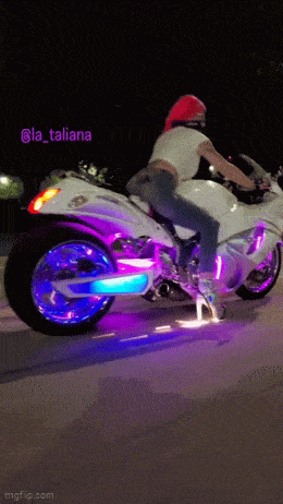 Acid GIFs, September 9 (25 gifs) Acid GIFs, September 9 (25 gifs)