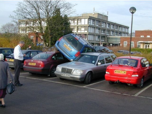 Epic Car Crashes (25 pics)