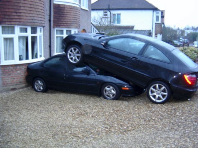 Epic Car Crashes (25 pics)