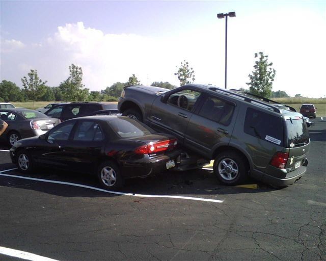 Epic Car Crashes (25 pics)