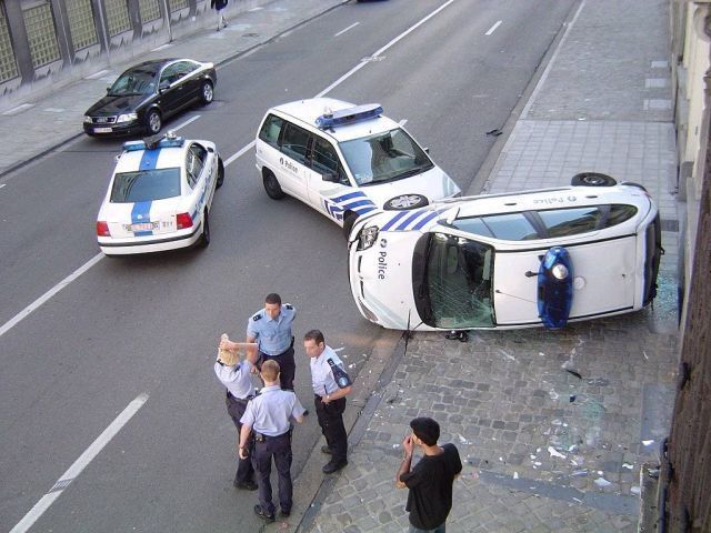 Epic Car Crashes (25 pics)