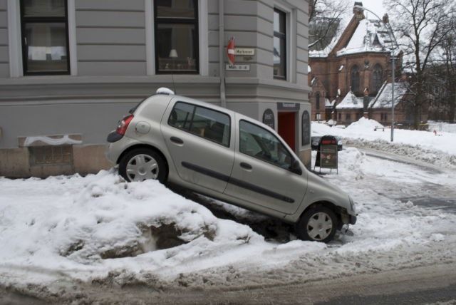 Epic Car Crashes (25 pics)