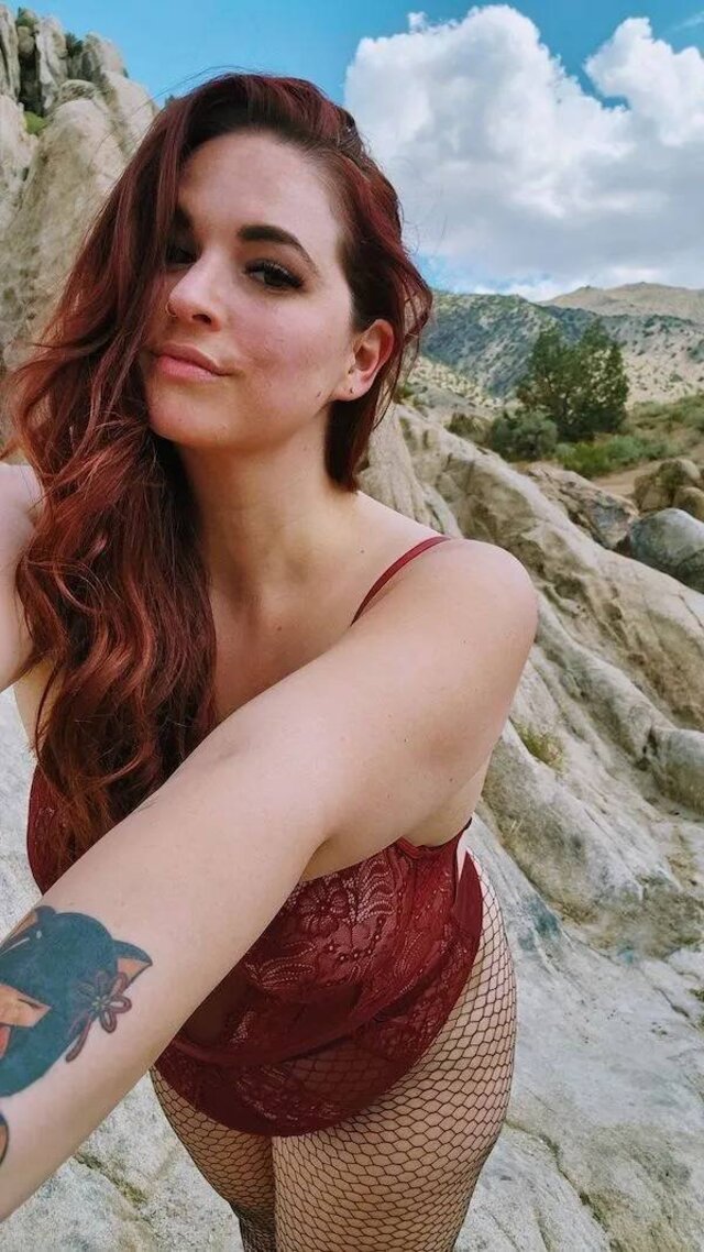 Redhead Girls (21 pics)