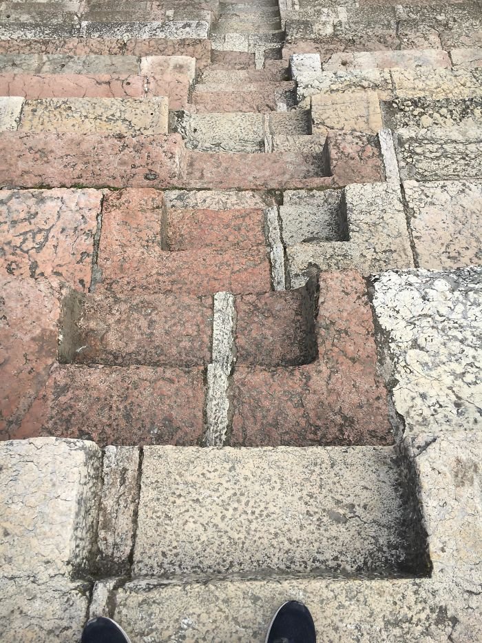 Odd Stairs (23 pics)