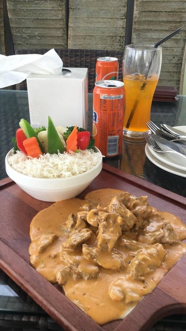 Crazy Food Serving (21 pics) Crazy Food Serving (21 pics)