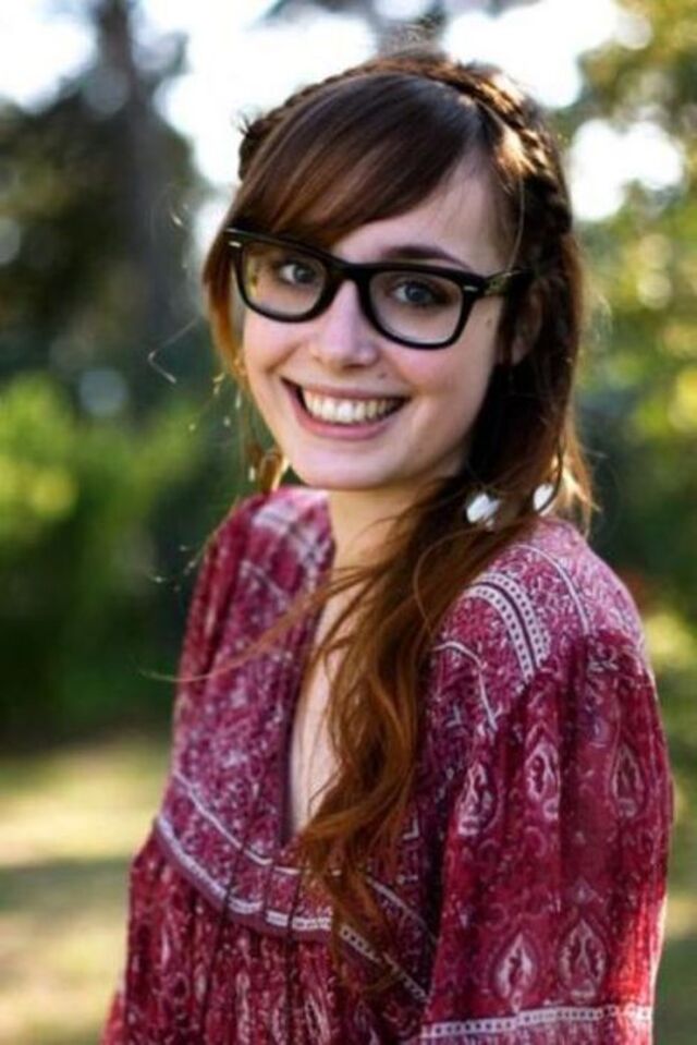 Girls In Glasses (21 pics) Girls In Glasses (21 pics)