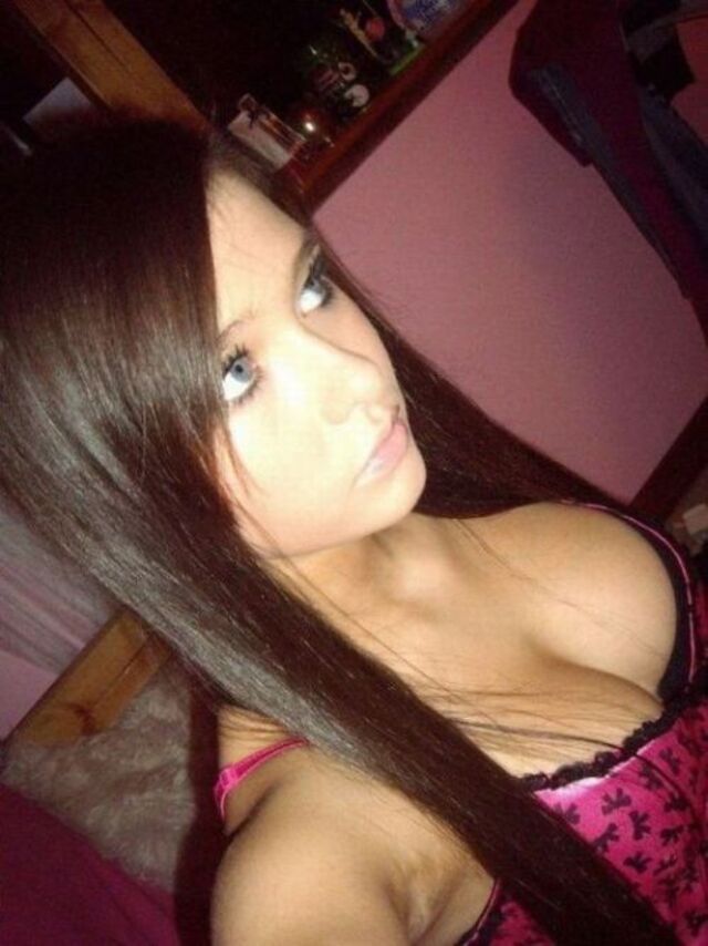 Cute Girls (21 pics)