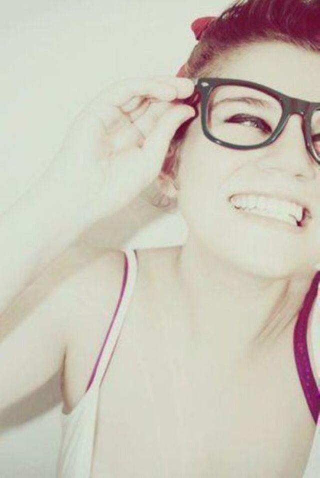 Girls In Glasses (21 pics) Girls In Glasses (21 pics)