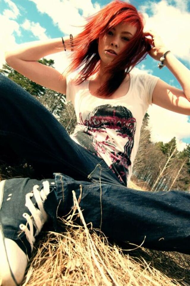 Redhead Girls (21 pics) Redhead Girls (21 pics)