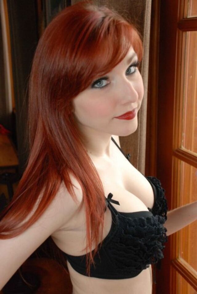 Redhead Girls (21 pics) Redhead Girls (21 pics)