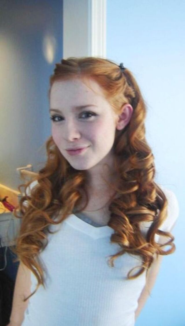 Redhead Girls (21 pics) Redhead Girls (21 pics)