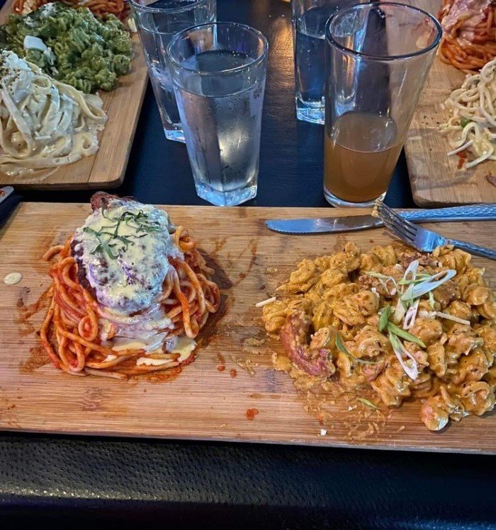 Crazy Food Serving (17 pics)