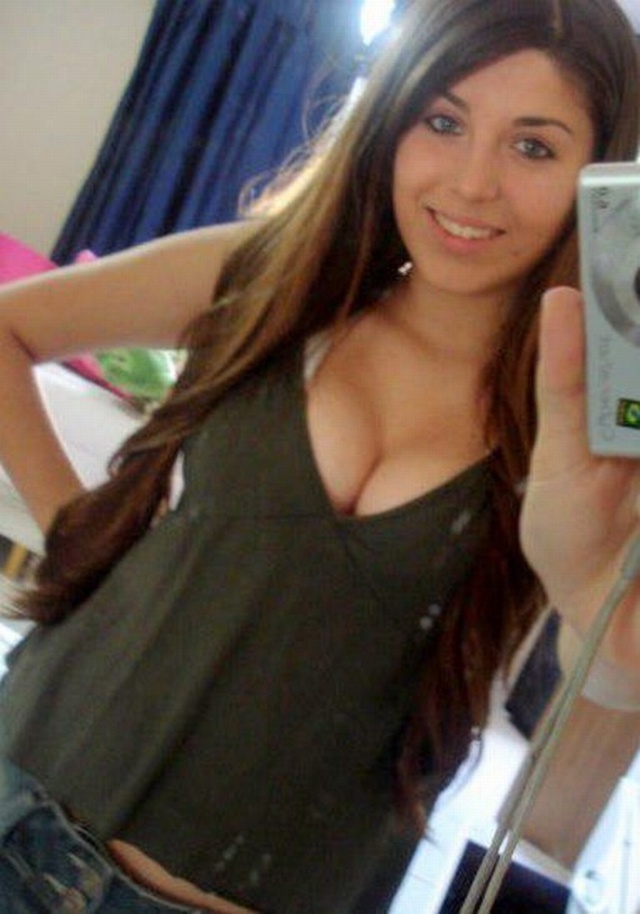 Selfie Girls (21 pics)