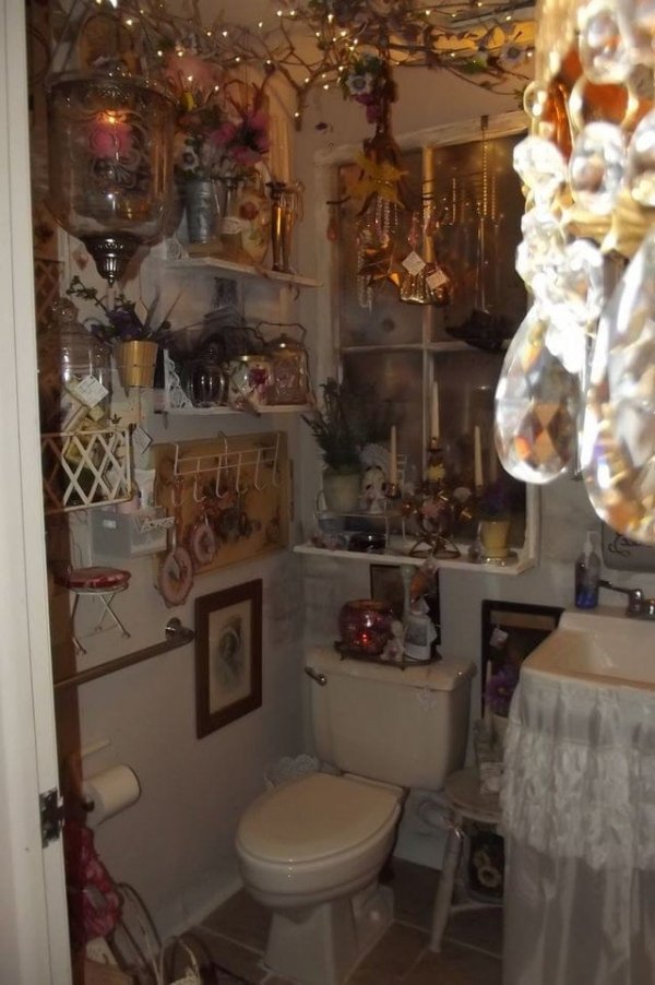 Strange Interiors (16 pics)