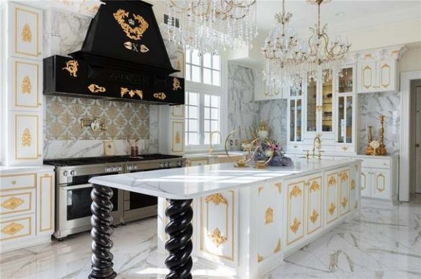 Strange Interiors (16 pics)