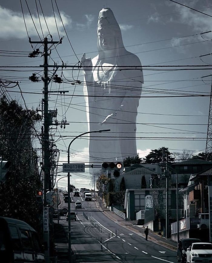 Giant Things (17 pics)