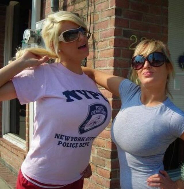 Hot Girls (21 pics)