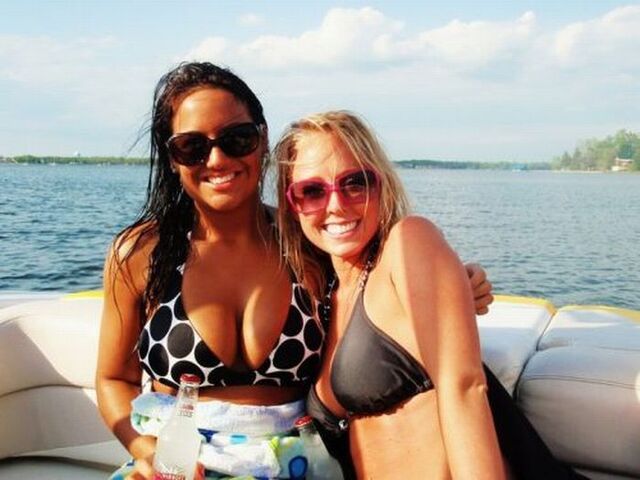Hot Girls (21 pics)