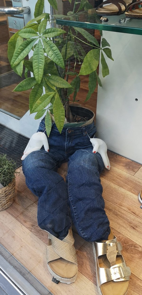 Creepy Mannequins (15 pics)