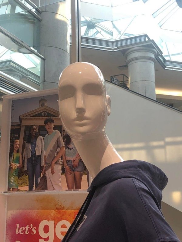 Creepy Mannequins (15 pics)
