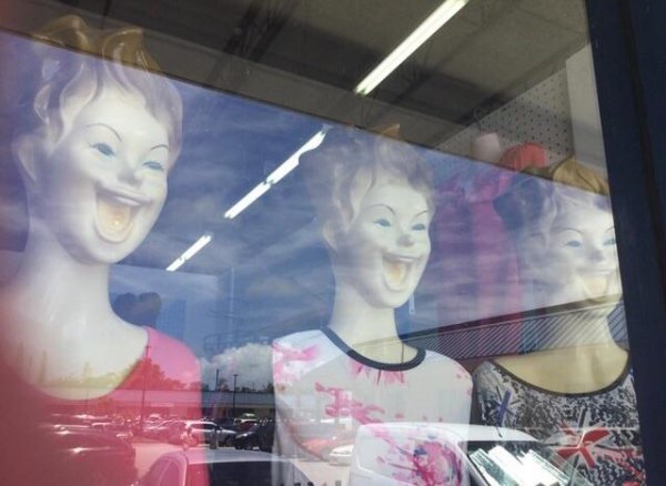 Creepy Mannequins (15 pics)