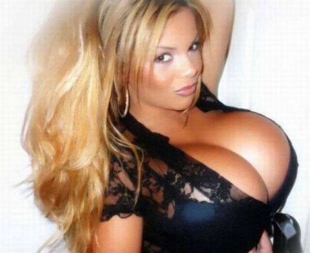 Hot Girls (21 pics) Hot Girls (21 pics)