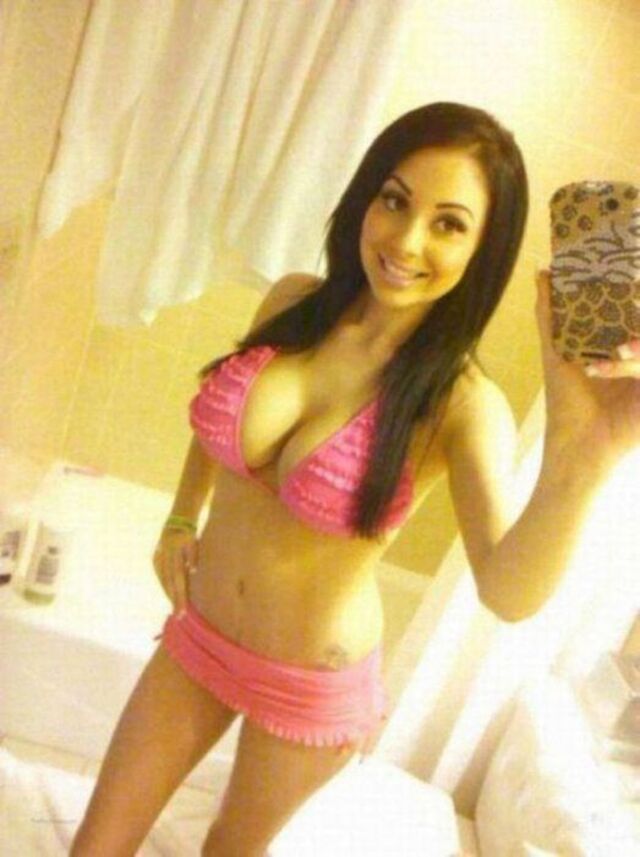 Hot Girls (21 pics) Hot Girls (21 pics)