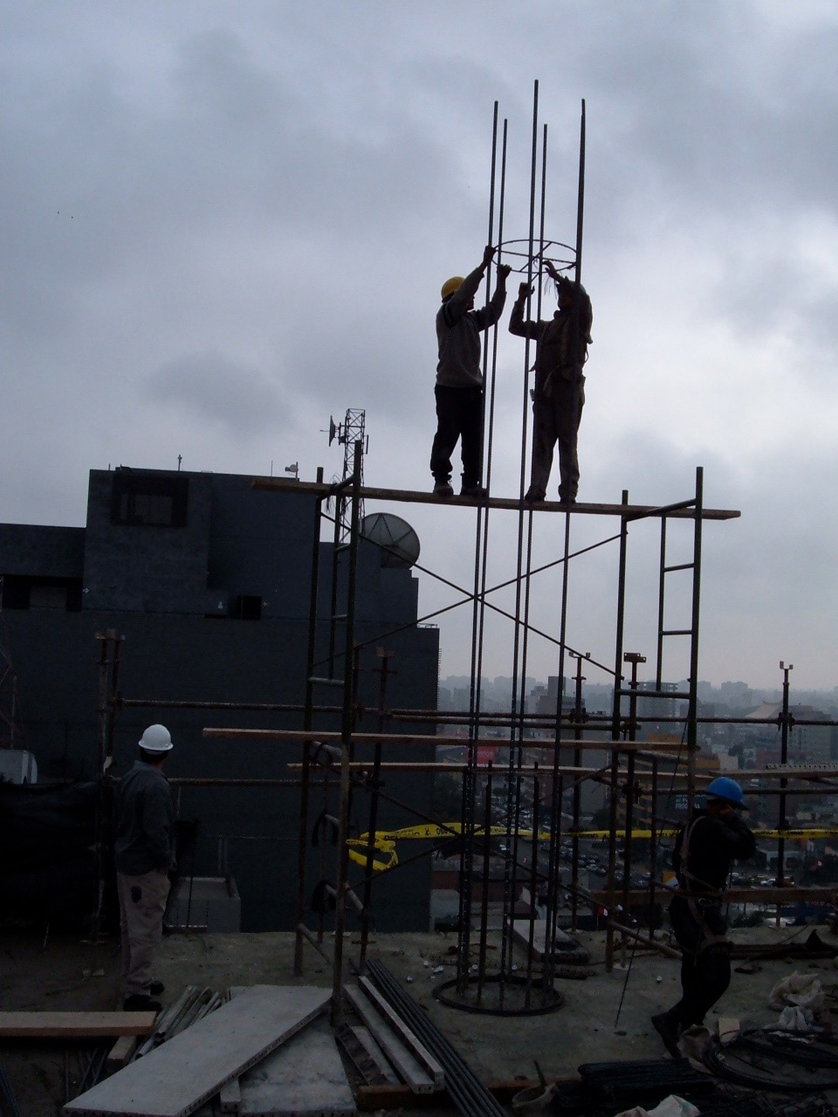 They Don't Care About Safety (25 pics)