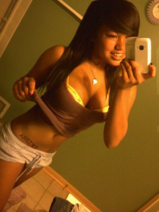 Asian Girls (21 pics) Asian Girls (21 pics)