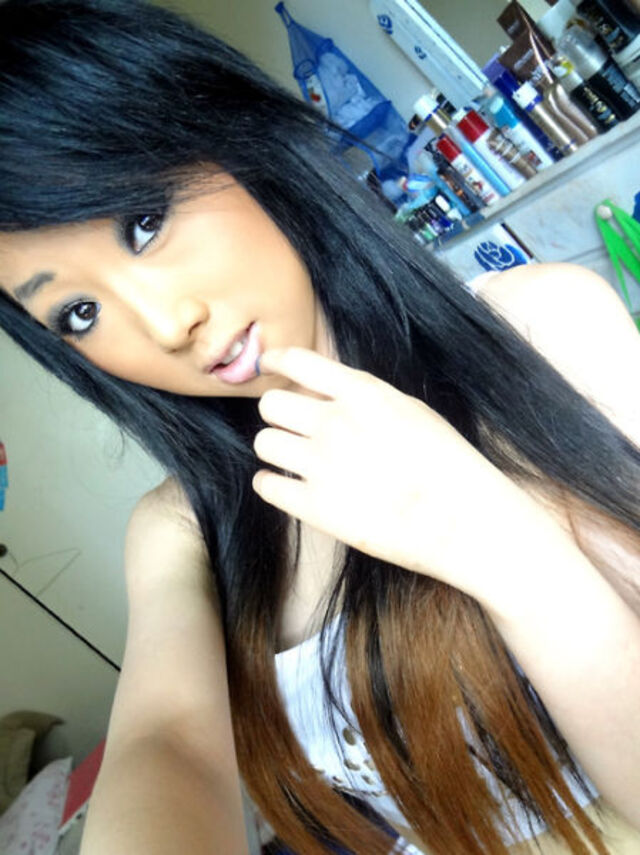 Asian Girls (21 pics) Asian Girls (21 pics)