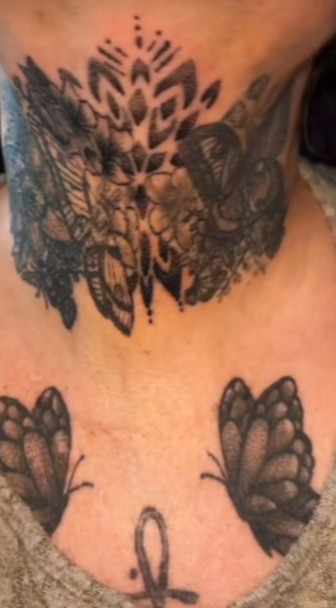 Awful Tattoos (19 pics) Awful Tattoos (19 pics)