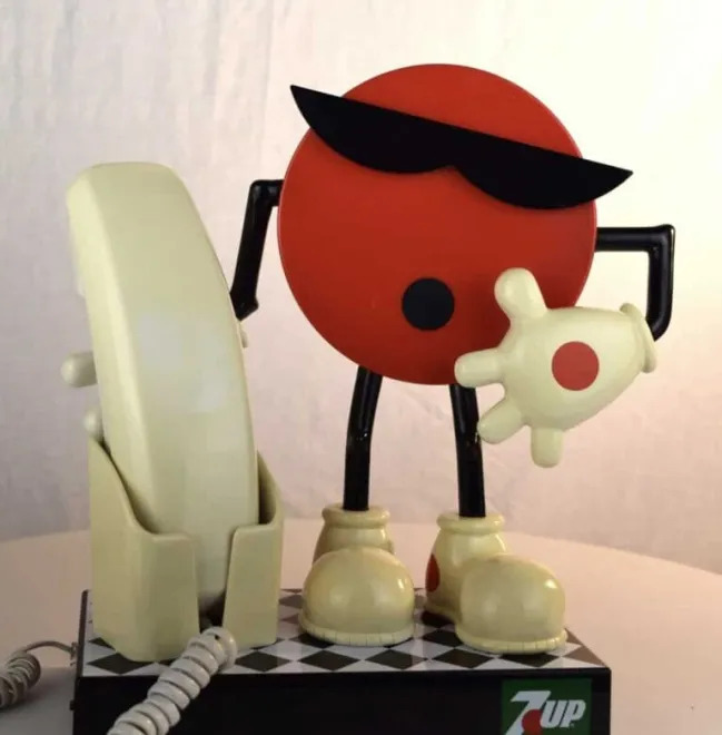 Strange Phones From The Past (21 pics)