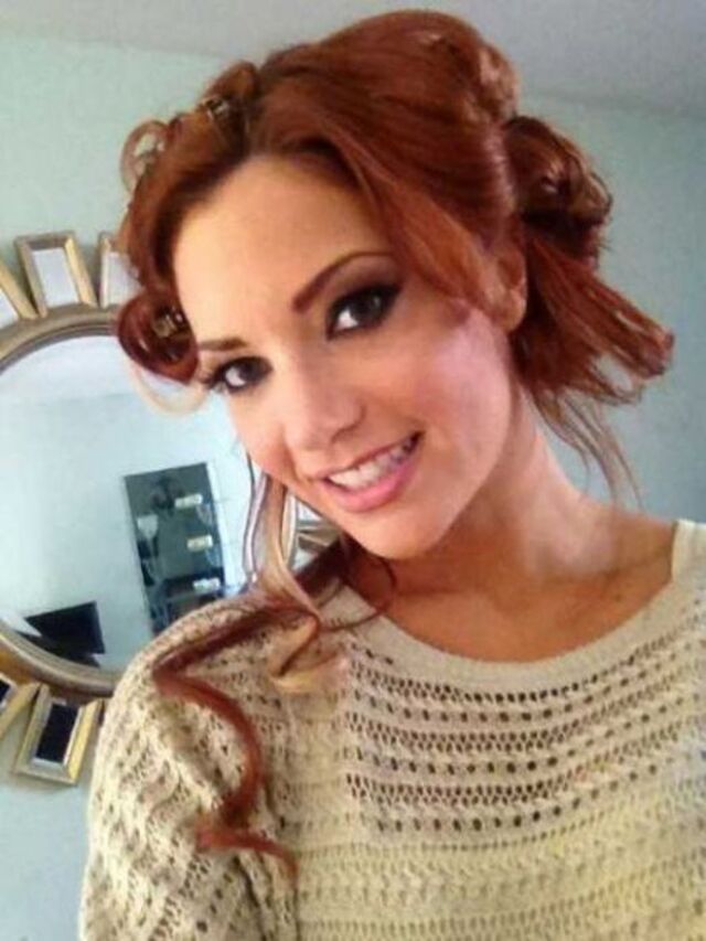 Redhead Girls (21 pics)