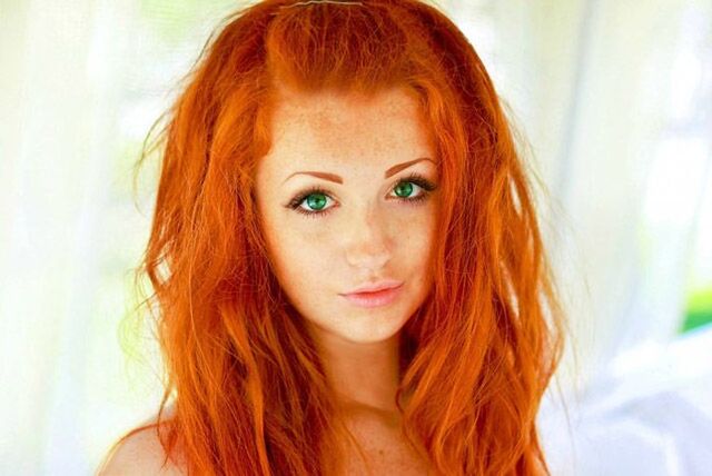 Redhead Girls (21 pics)