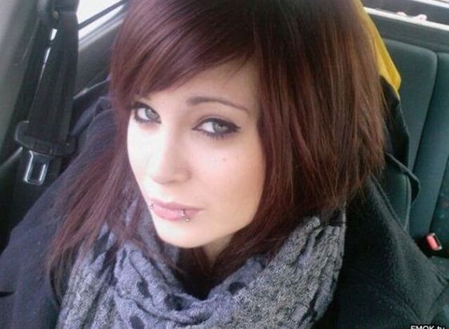 Emo Girls (21 pics)
