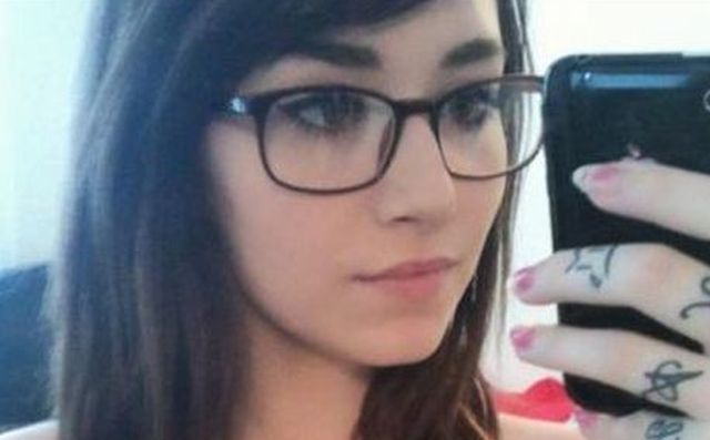 Girls In Glasses (21 pics)
