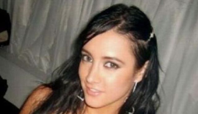 Busty Girls (21 pics)